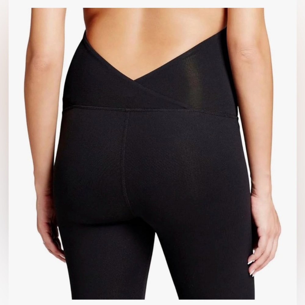 NWT Isabel Maternity by Ingrid & IsabelCrossover Panel Active Leggings, XS NAVY - Picture 2 of 6